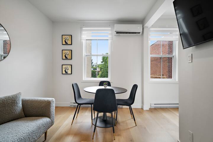 5BR Montreal Gem, Sleeps 15, 2Bath, Private Patio gallery image 2