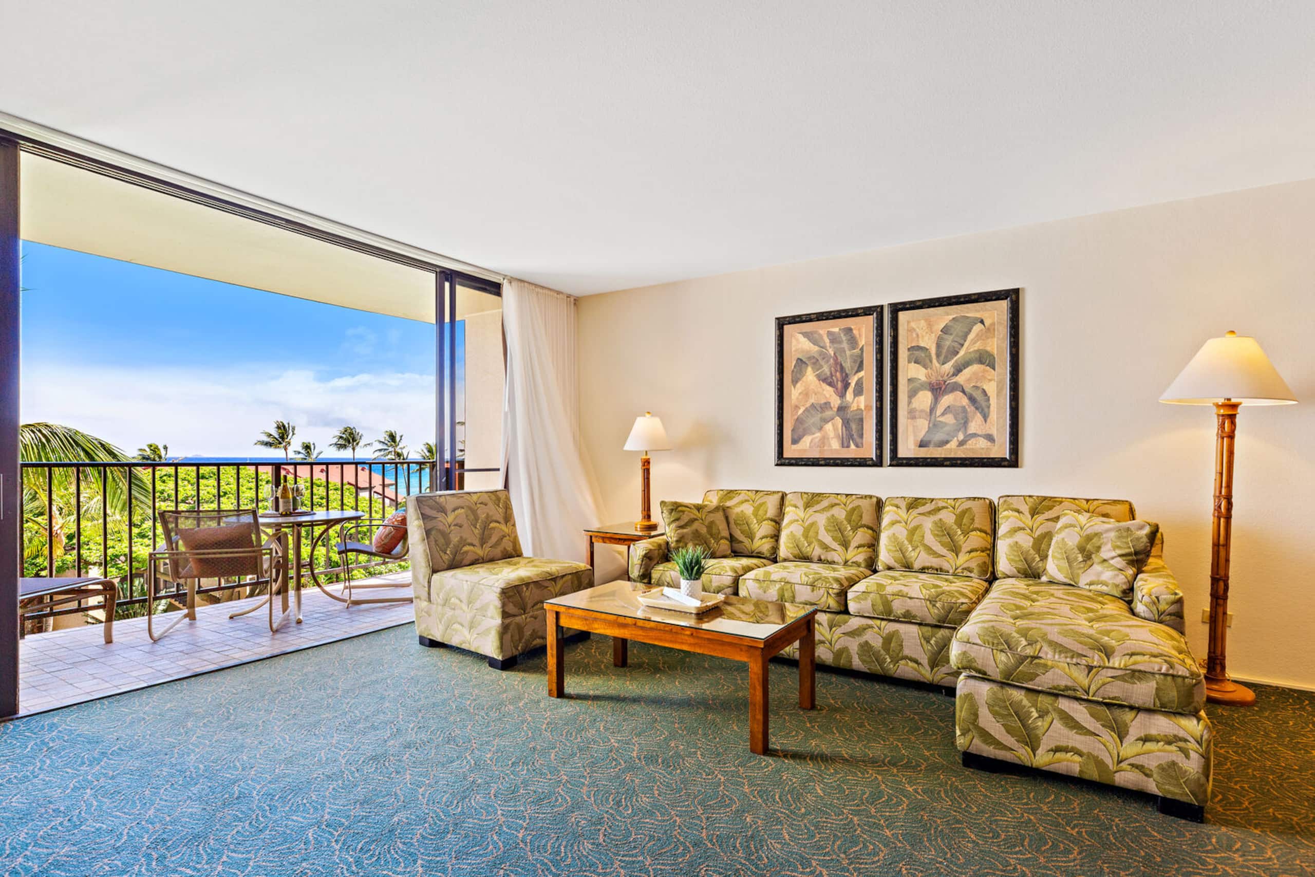 Condo in Lahaina · ★4.91 · 1 bedroom · 2 beds · 1 bath - Image 2