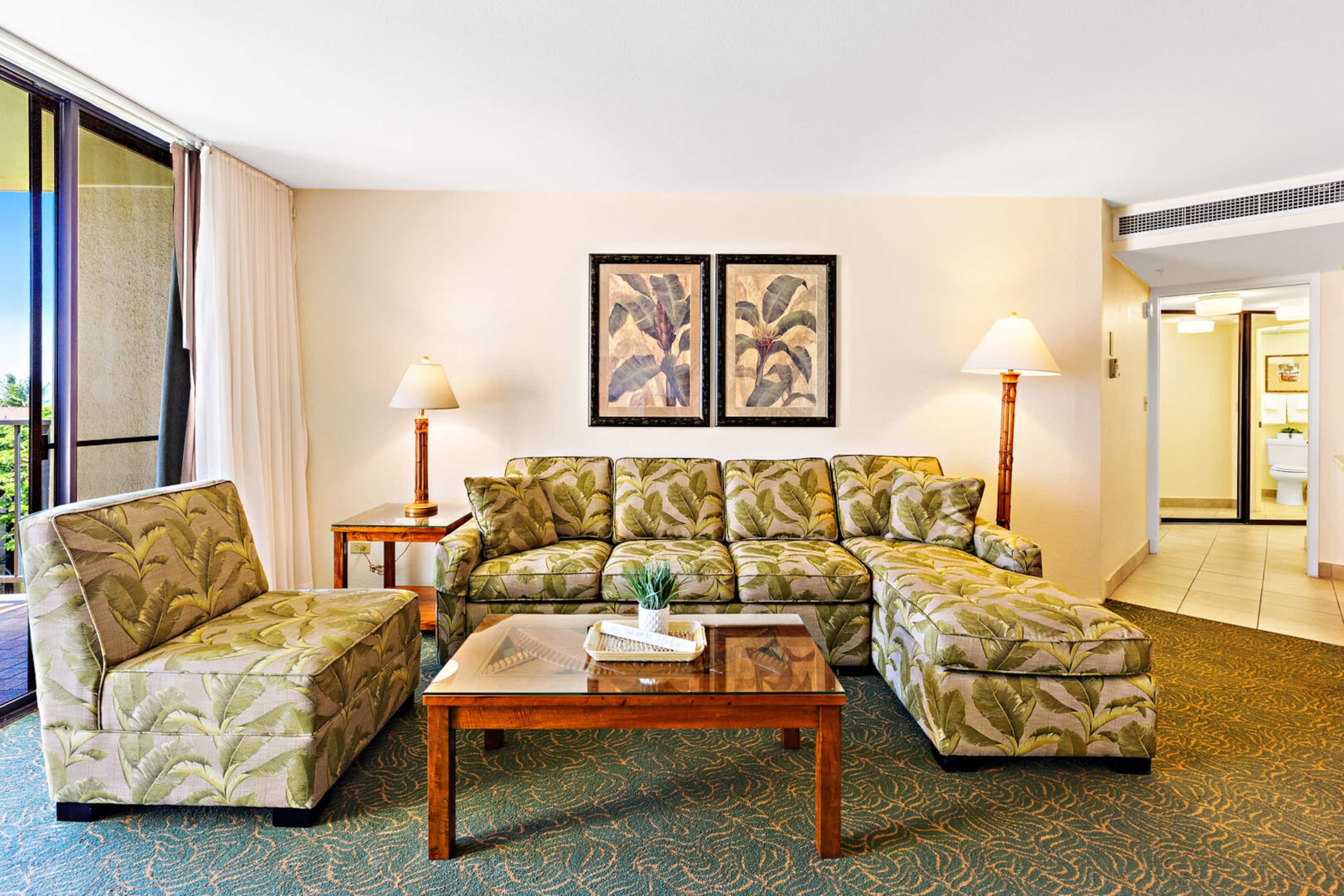 Condo in Lahaina · ★4.91 · 1 bedroom · 2 beds · 1 bath - Image 3