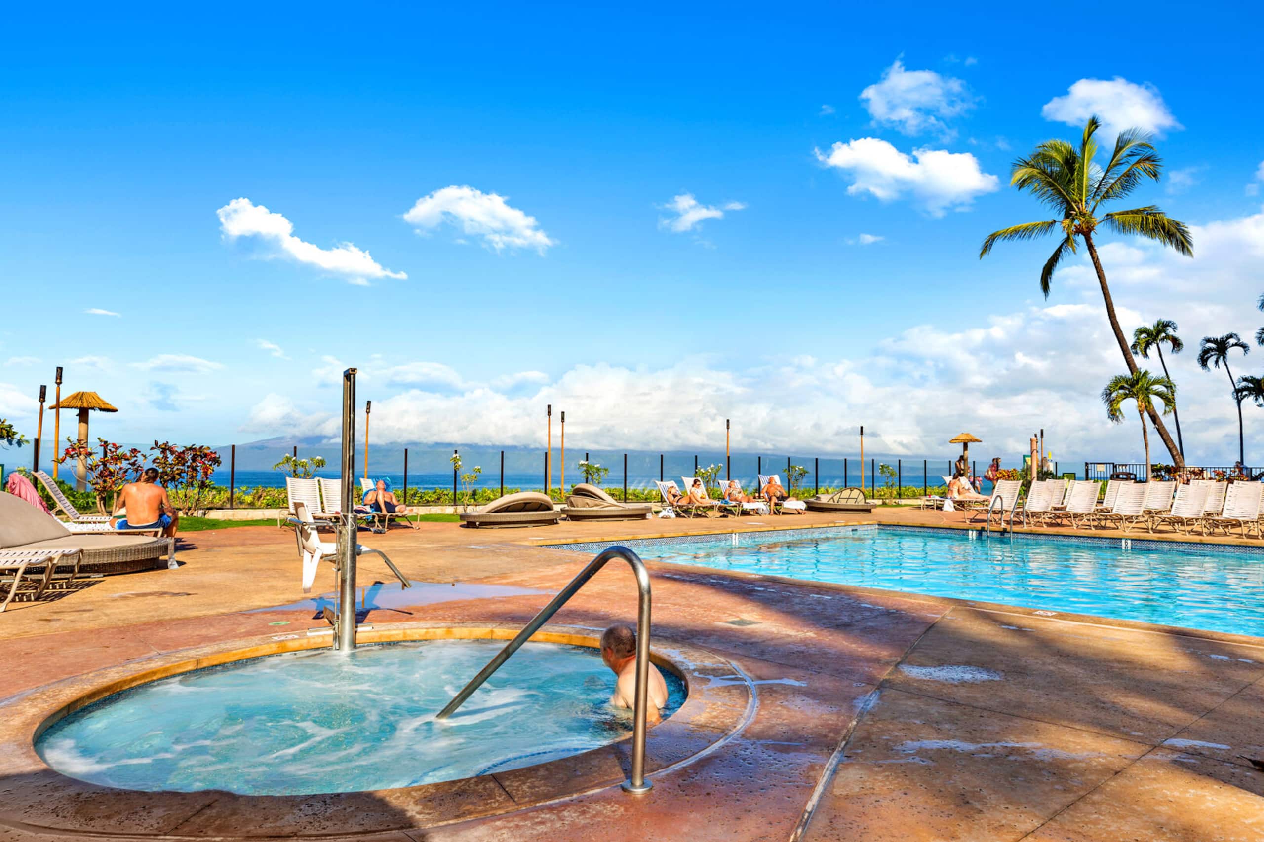 Condo in Lahaina · ★4.91 · 1 bedroom · 2 beds · 1 bath - Image 29