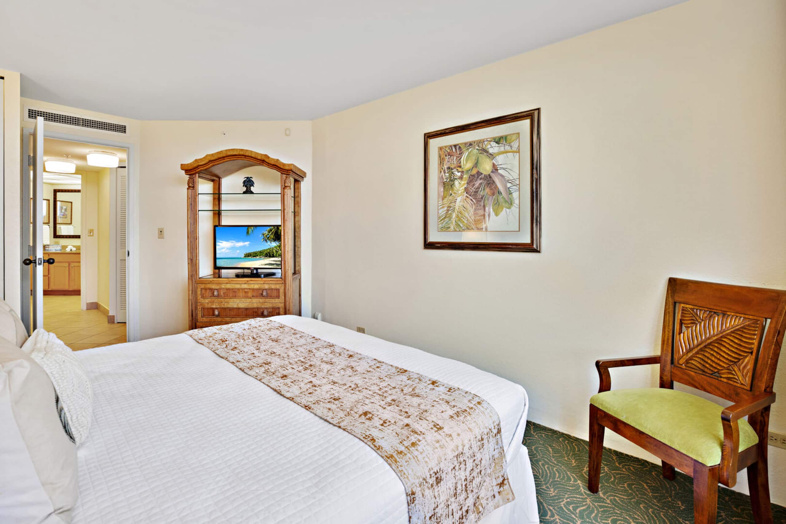 Condo in Lahaina · ★4.91 · 1 bedroom · 2 beds · 1 bath - Image 18