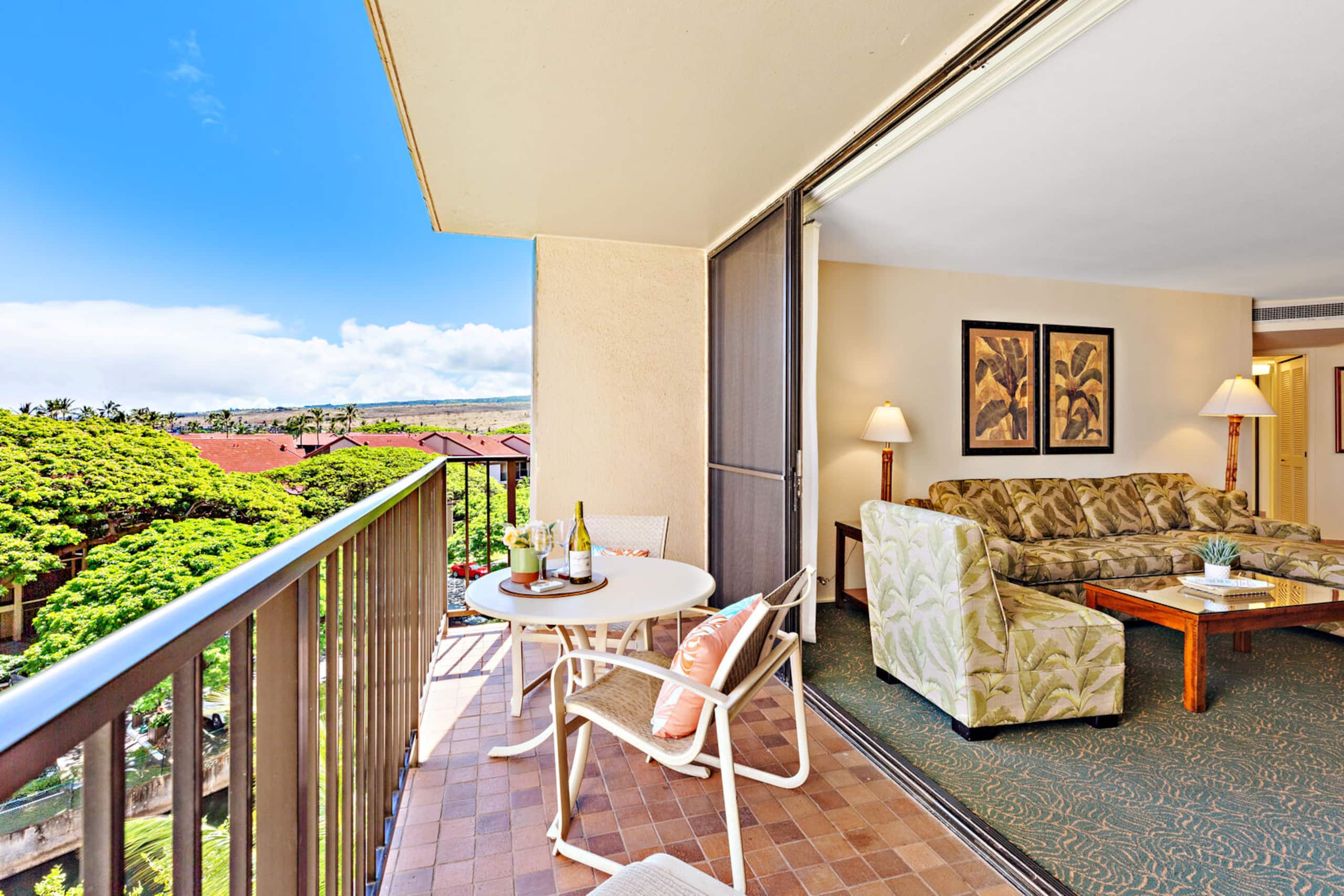 Condo in Lahaina · ★4.91 · 1 bedroom · 2 beds · 1 bath - Image 6