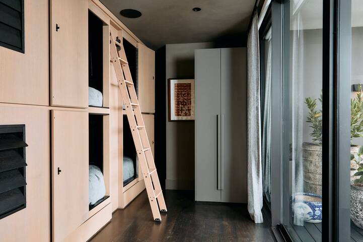 The Melbourne gallery image 5