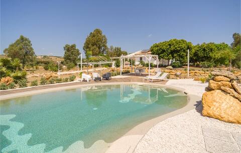 Amazing home in Marinella di Selinunte