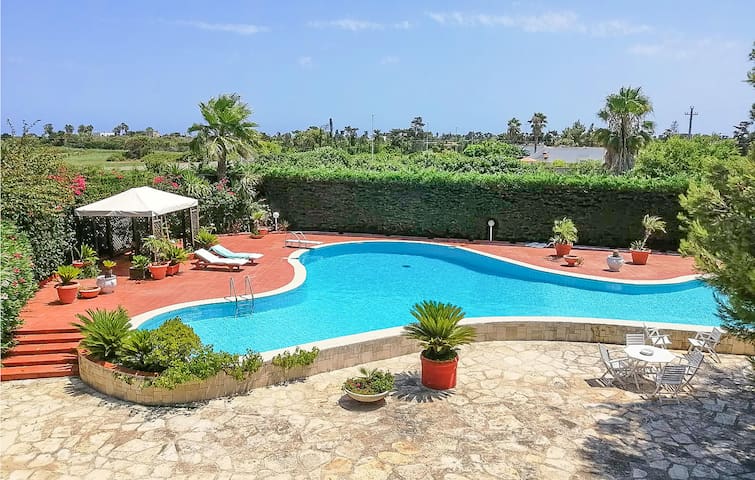 2 bedroom lovely apartment in Frigole