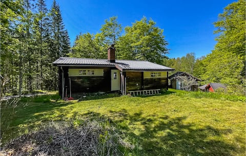 Gorgeous home in Mollaryd with WiFi