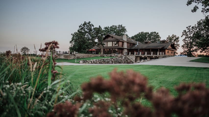 WOODS TO WATER managed Airbnb listing 1