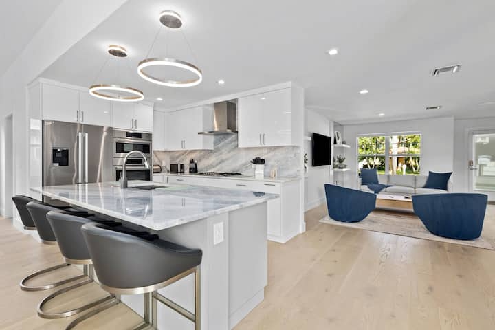 18 Walk To Pineapple Grove | By Brampton Park - Delray Beach, FL