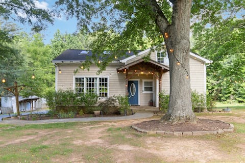 Quiet Country Farmhouse