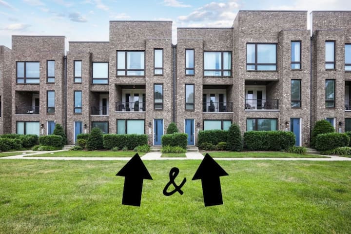 2 Homes w/ 14 Beds, Views, & Fun Garages! 10toDT!