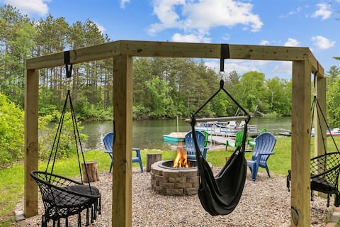 Crisp Air, Cozy Fires & Lakefront Flair