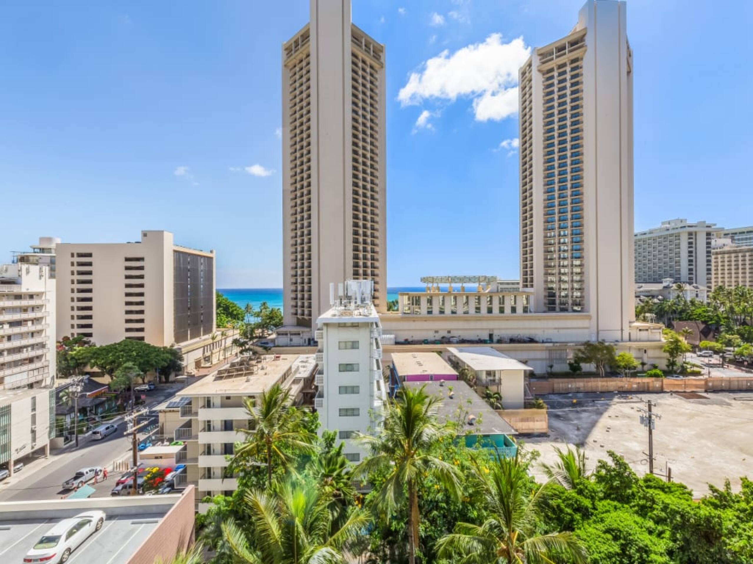 Condo in Honolulu · ★4.58 · Studio · 1 bed · 1 shared bath - Image 36
