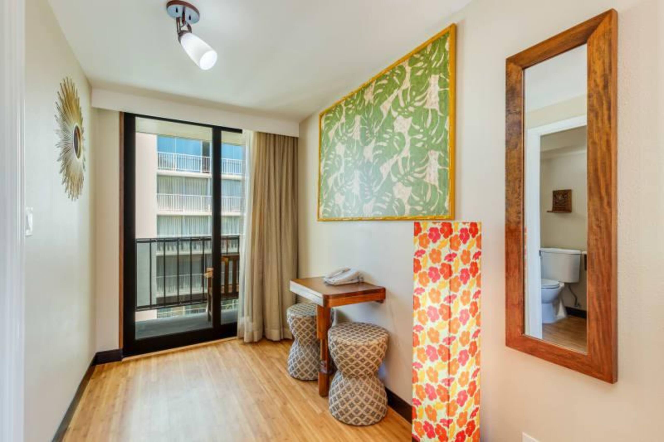 Condo in Honolulu · ★4.58 · Studio · 1 bed · 1 shared bath - Image 9