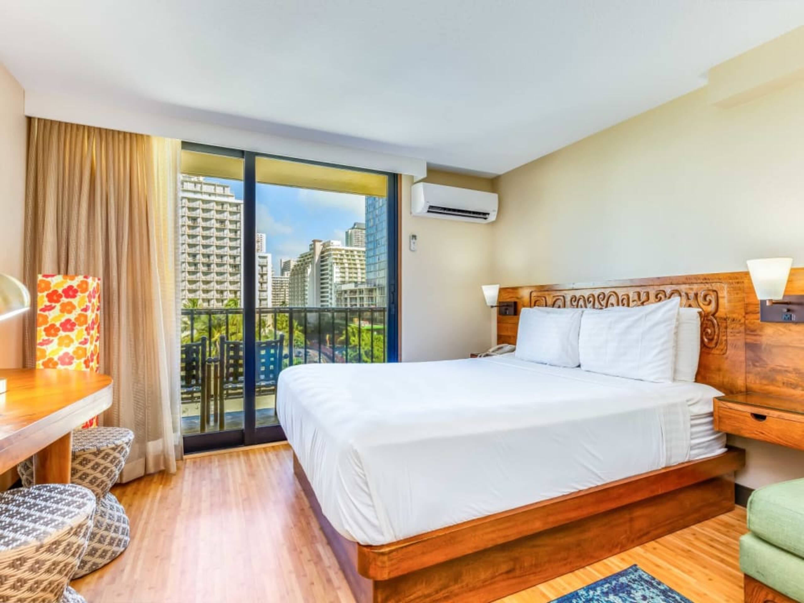Condo in Honolulu · ★4.0 · Studio · 2 beds · 1 shared bath - Image 23