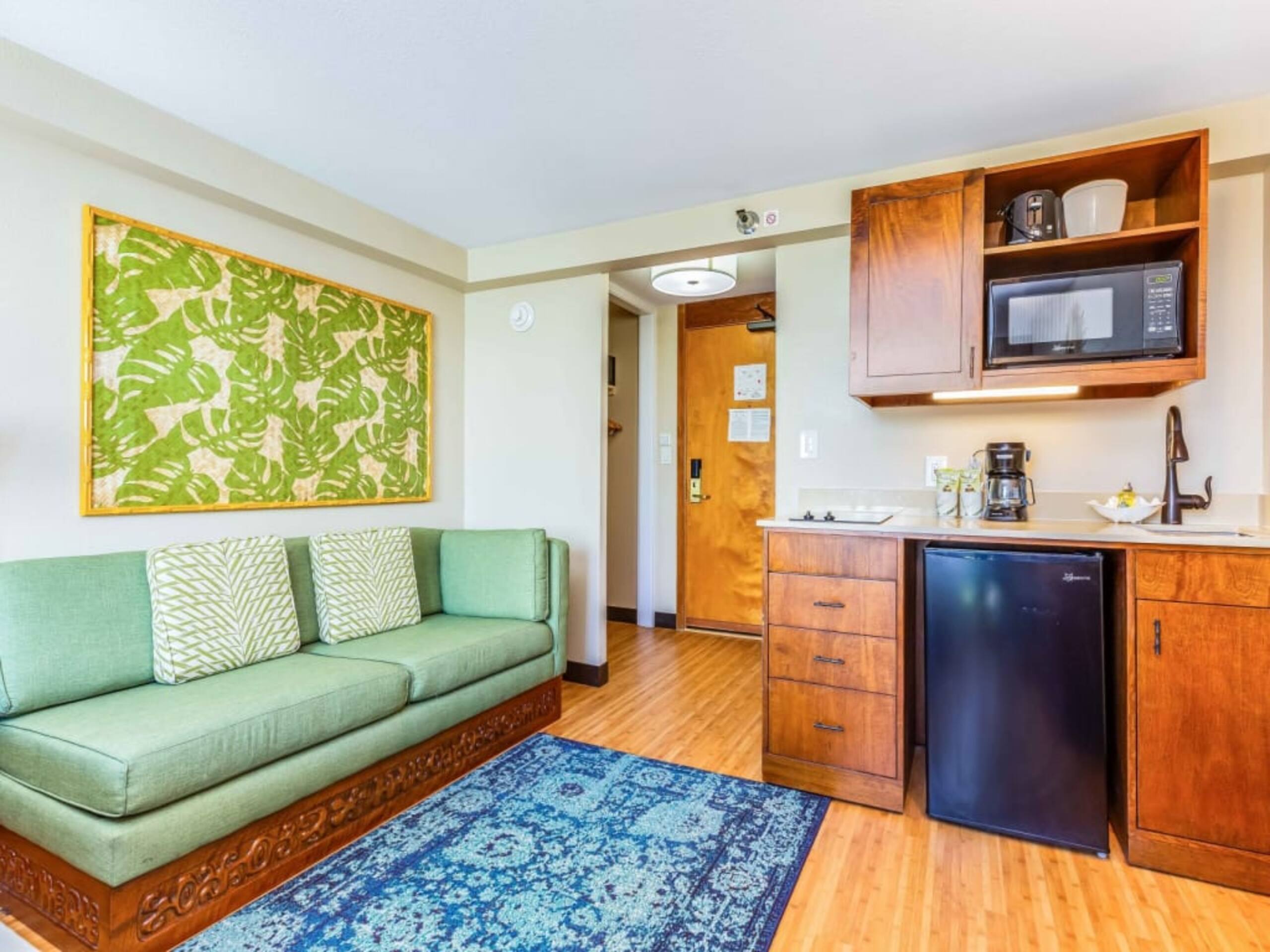 Condo in Honolulu · ★4.0 · Studio · 2 beds · 1 shared bath - Image 27