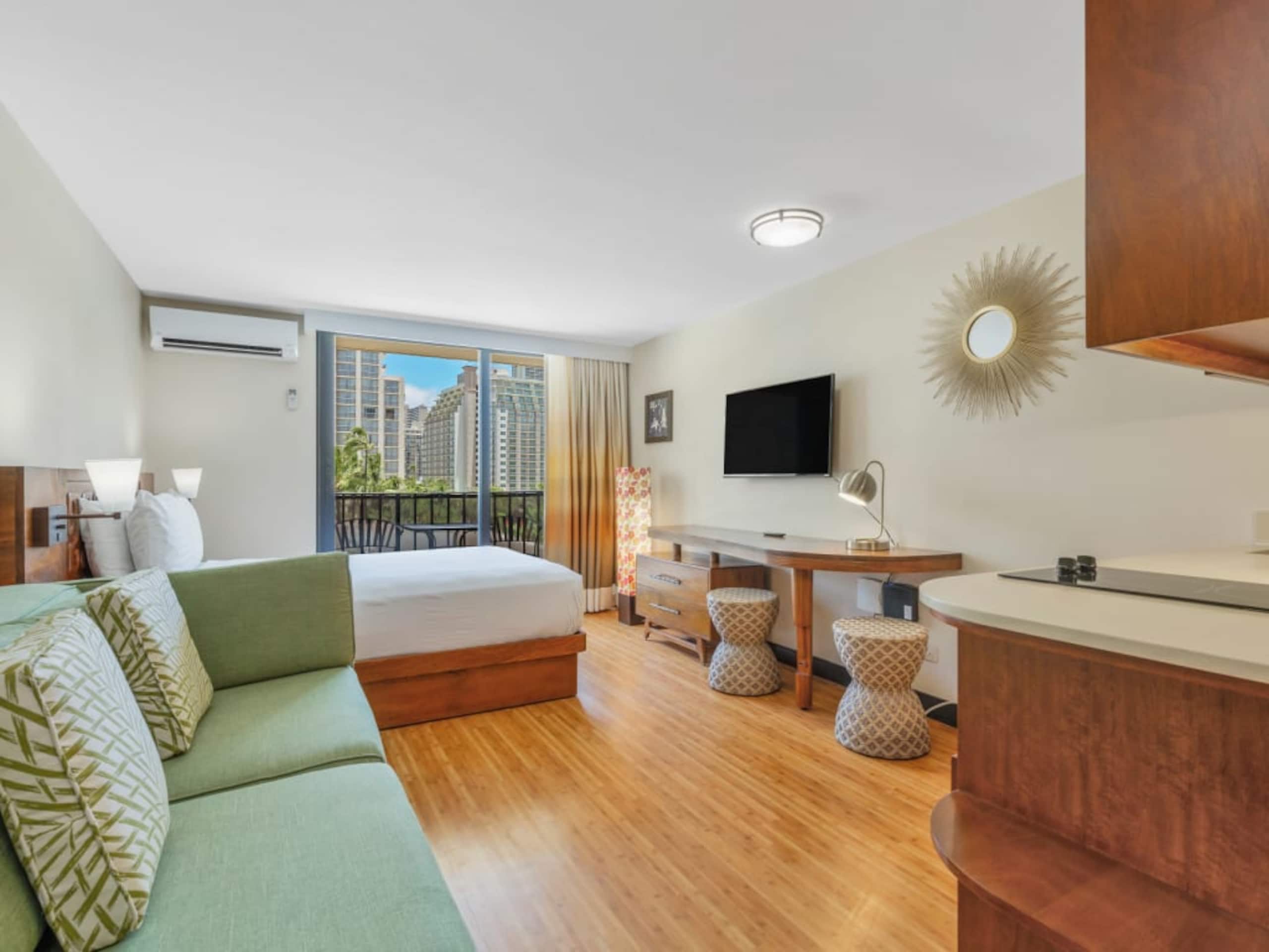 Condo in Honolulu · ★4.21 · Studio · 2 beds · 1 shared bath - Image 22