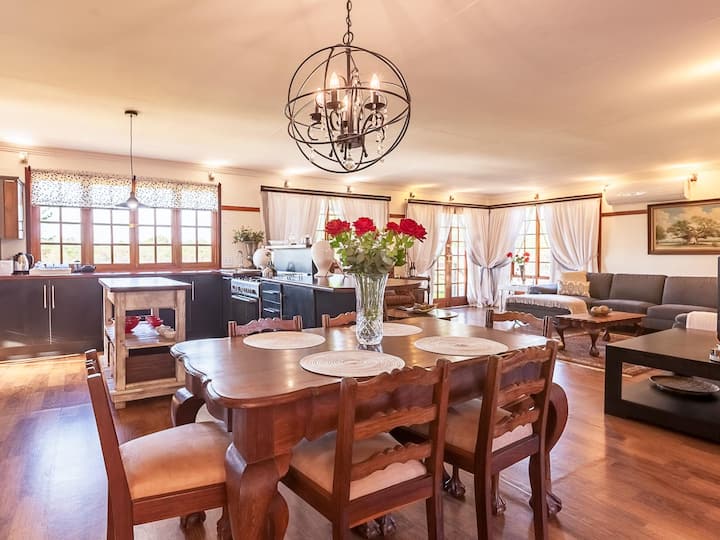 Rose Cottage - Sleeps 4