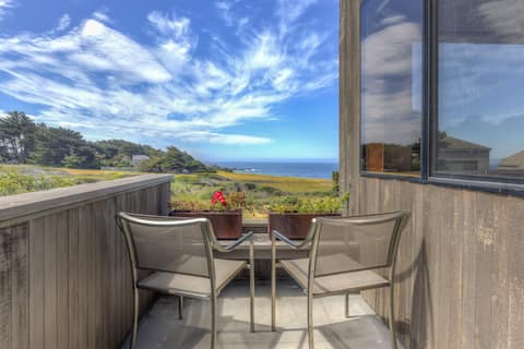 Ocean Retreat | BBQ, Hot Tub & Ocean Views