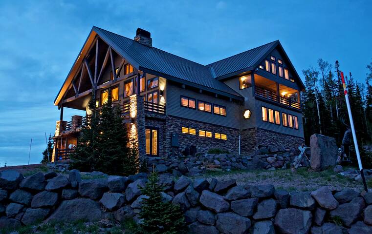 Family Time Vacation Rentals managed Airbnb listing 1