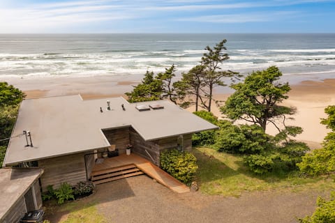 Beachfront + Panoramic Ocean Views, Near Hug Point