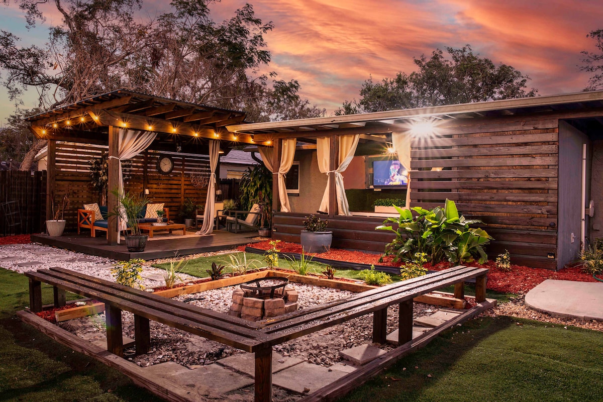 Top Airbnb: Stylish 4BR w/ Outdoor Space, Busch Gardens (Renov in University Square