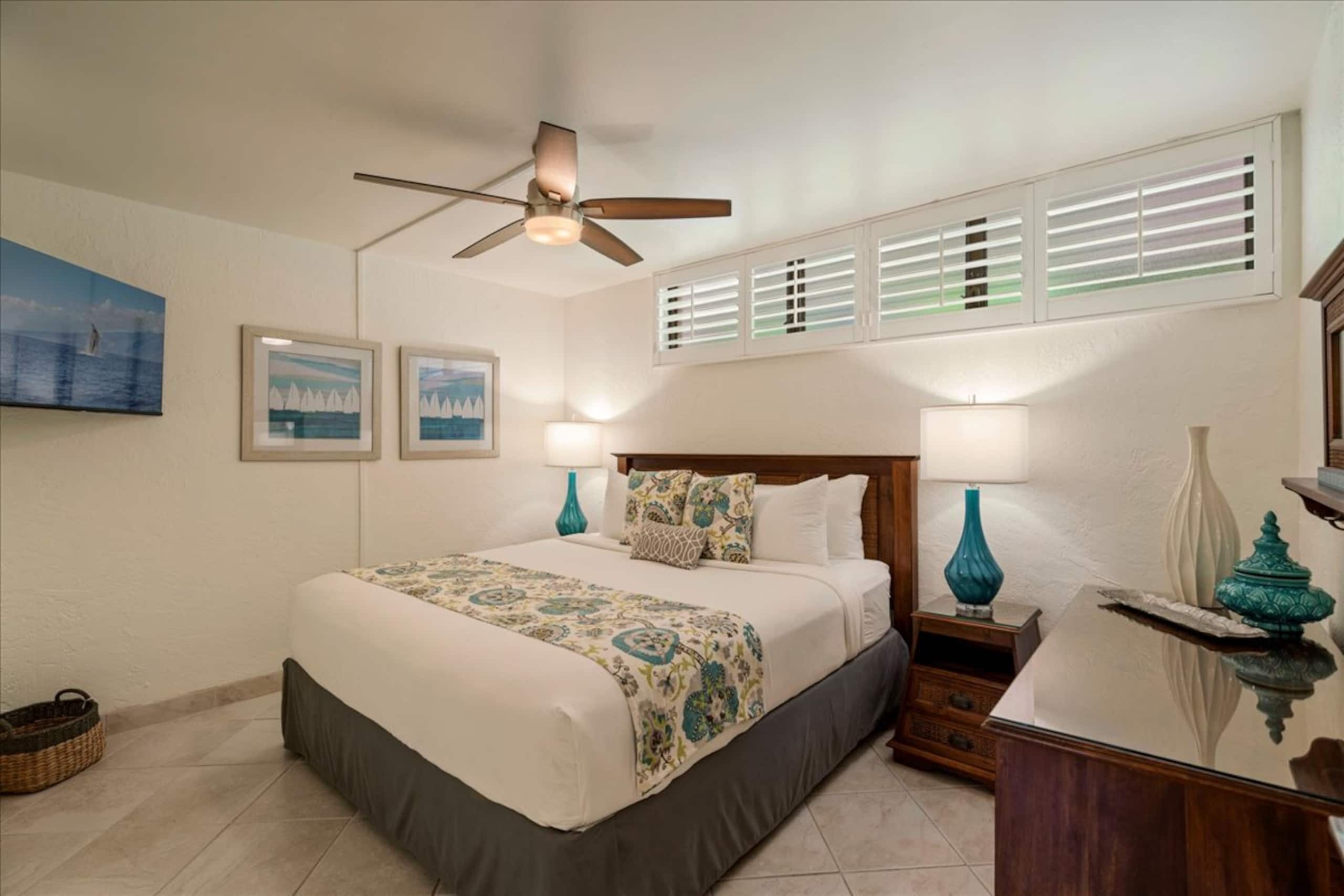 Ground Floor- New Renovation, AC & steps to Ocean - Image 2