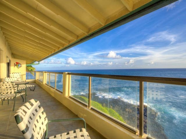 Oceanfront condo w/ pool & lanai