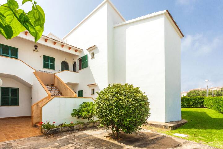 Los Delfines Biniforcat gallery image 3