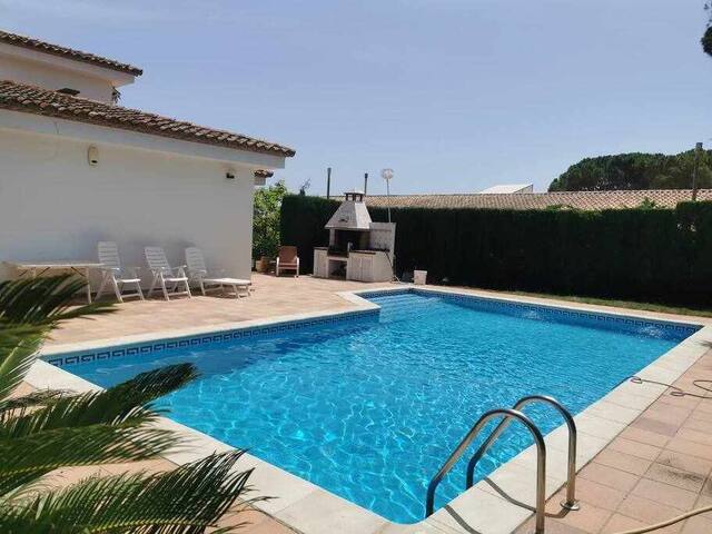 Villa con vistas al mar en el centro de L’Escala gallery image 2