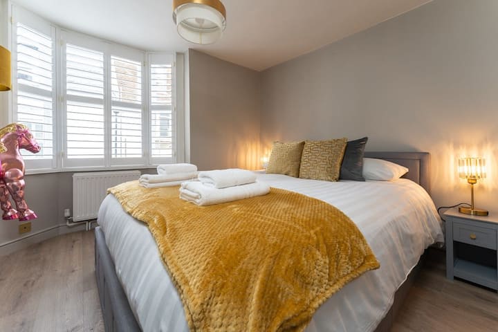 Luxe მარგარეტ-სტრიტზე, ბრაიტონი და ჰოუვი - მასპინძელი და სტუმრობა