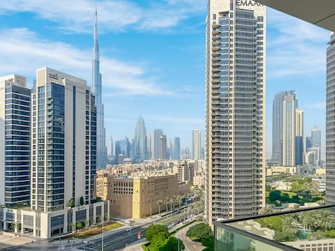 Stunning Home Overlooking the Burj Khalifa