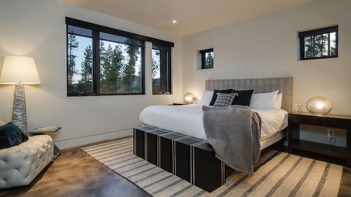 Bedroom 4, Lower Level - King suite on the lower level