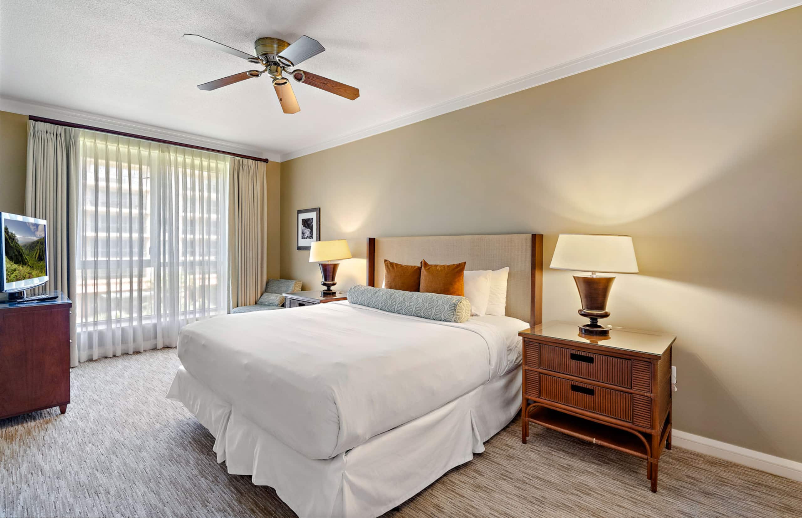 Condo in Lahaina · ★4.83 · 2 bedrooms · 3 beds · 2 baths - Image 19