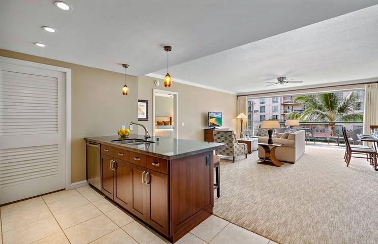 Maui Resort Rentals: Honua Kai Konea 305 gallery image 5