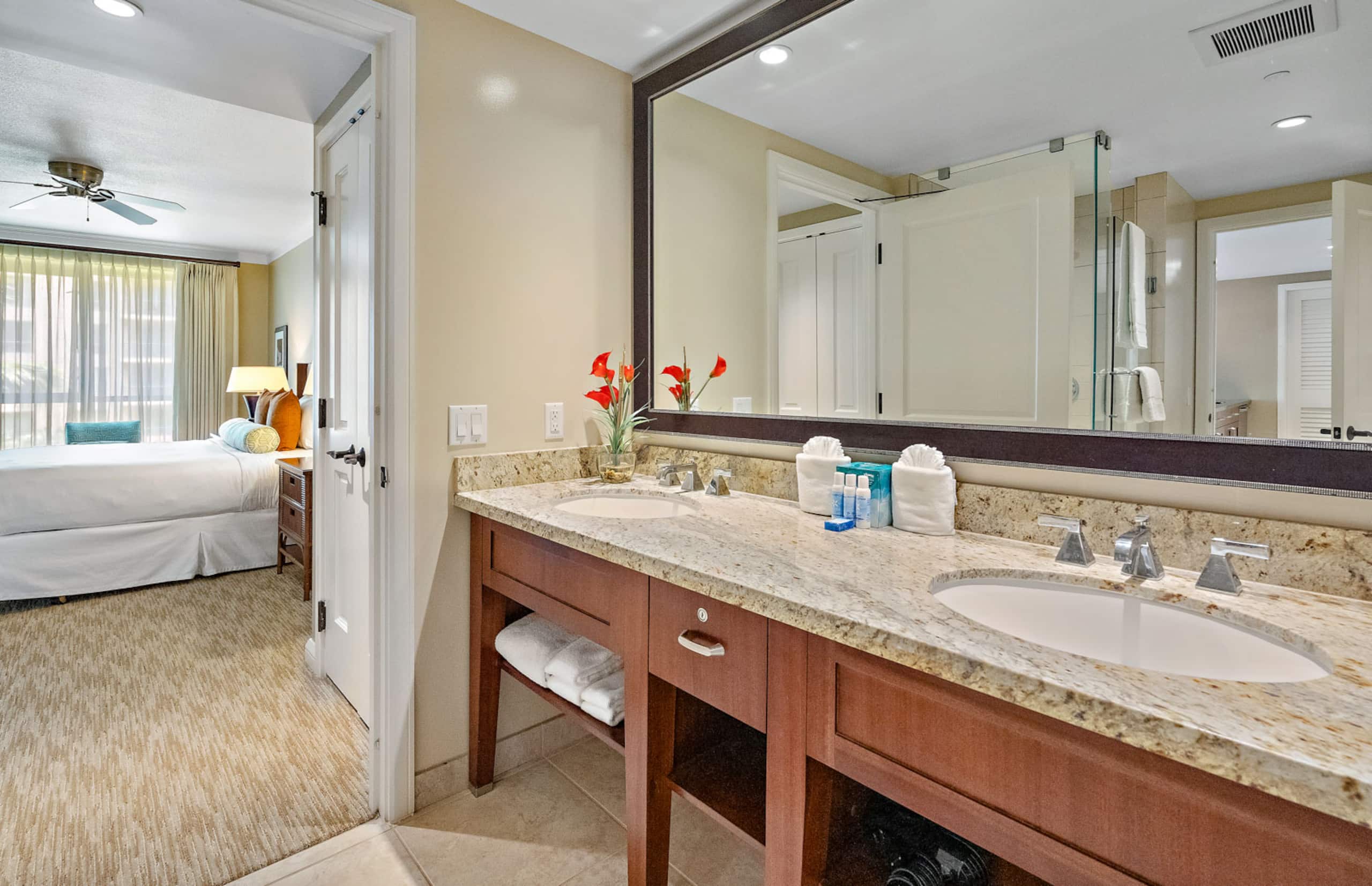 Condo in Lahaina · ★4.83 · 2 bedrooms · 3 beds · 2 baths - Image 22