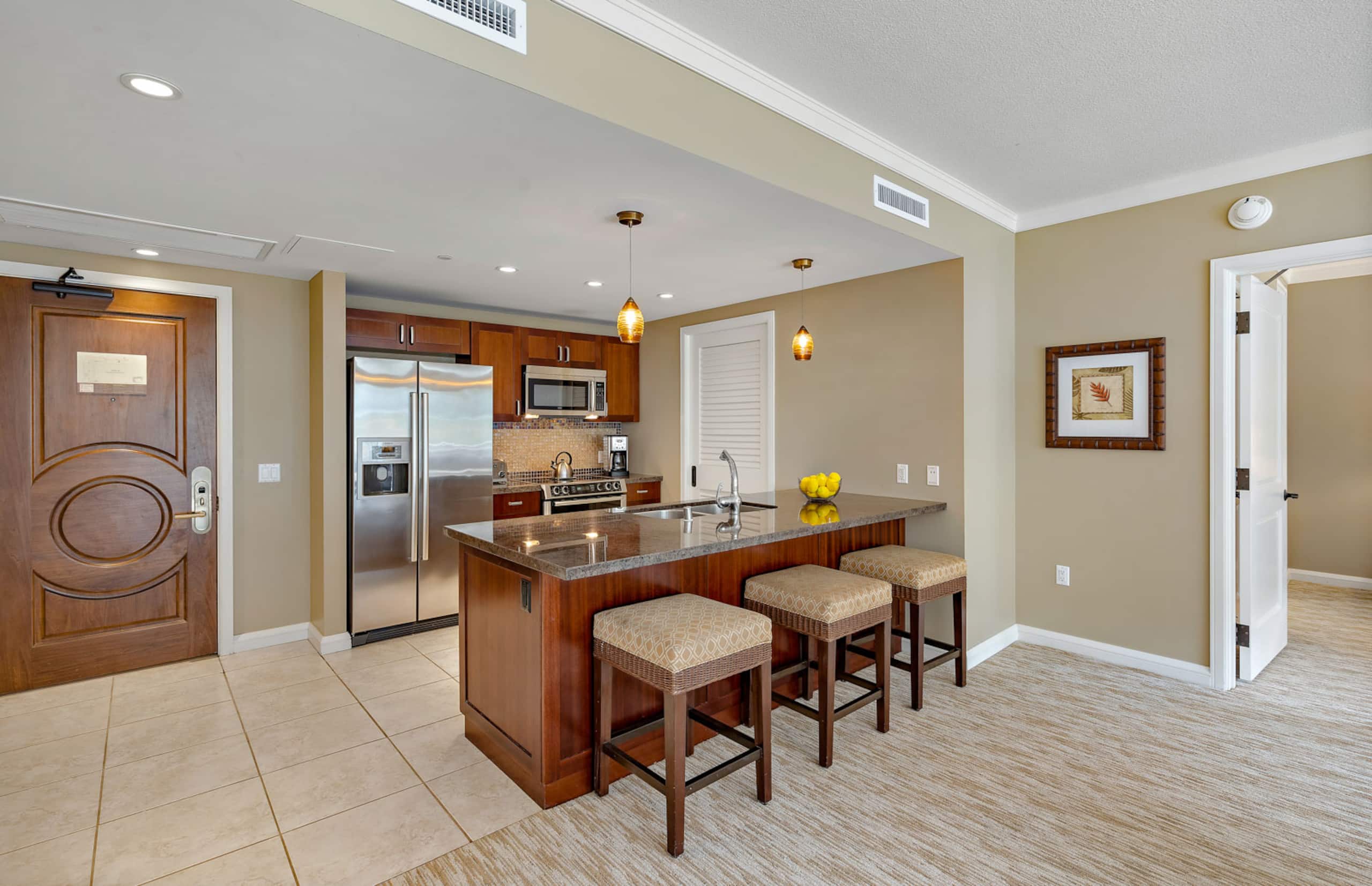 Condo in Lahaina · ★4.83 · 2 bedrooms · 3 beds · 2 baths - Image 7