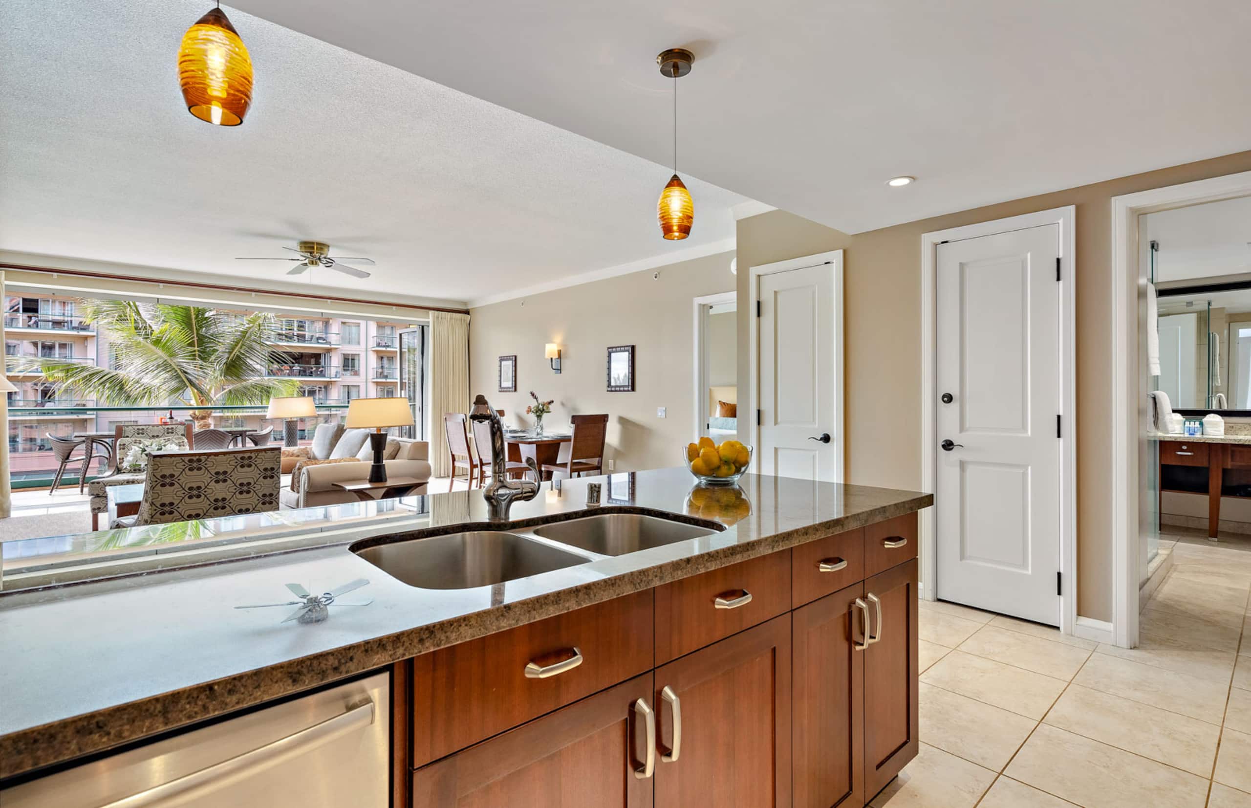 Condo in Lahaina · ★4.83 · 2 bedrooms · 3 beds · 2 baths - Image 6