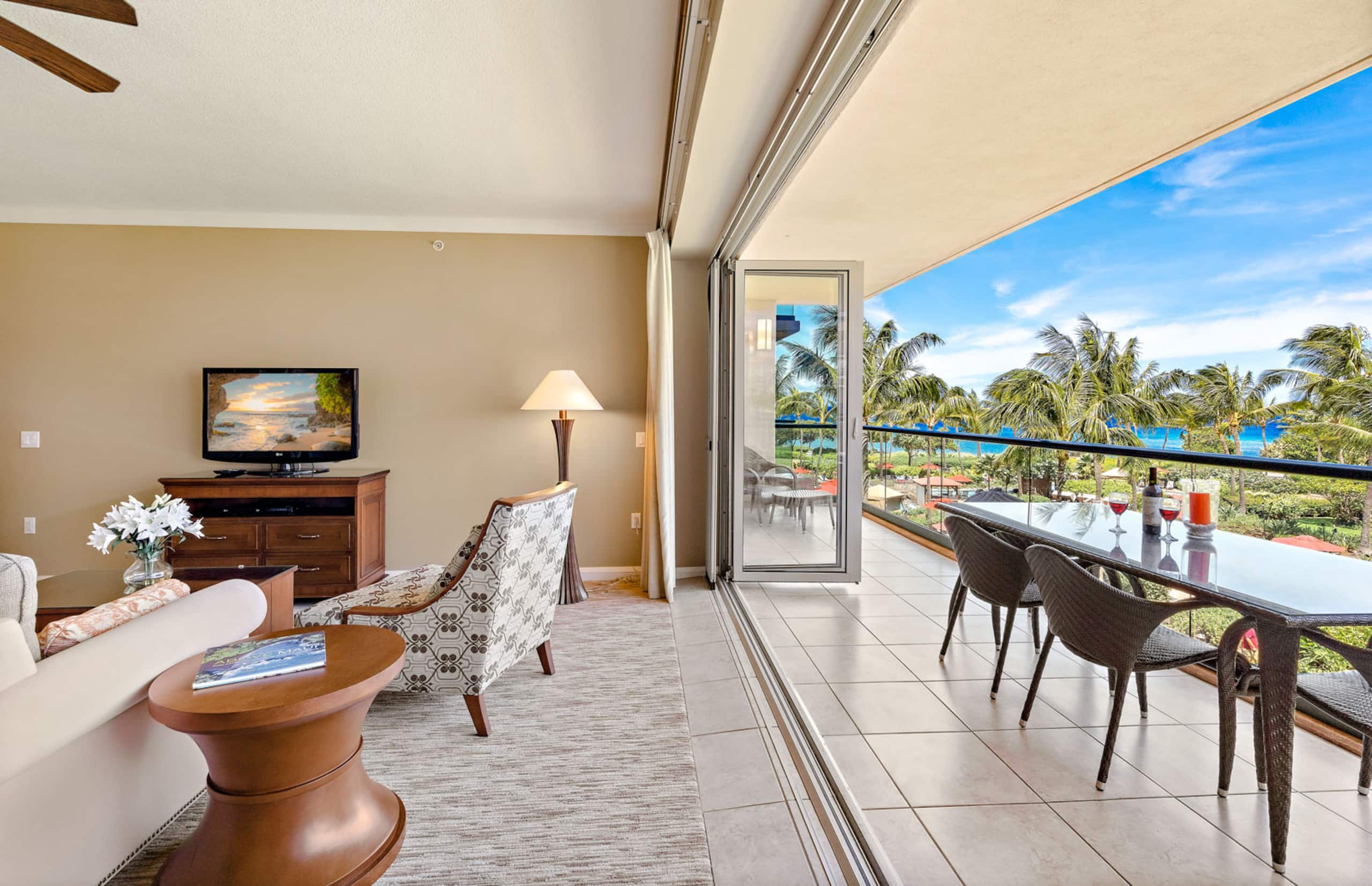 Condo in Lahaina · ★4.83 · 2 bedrooms · 3 beds · 2 baths - Image 9