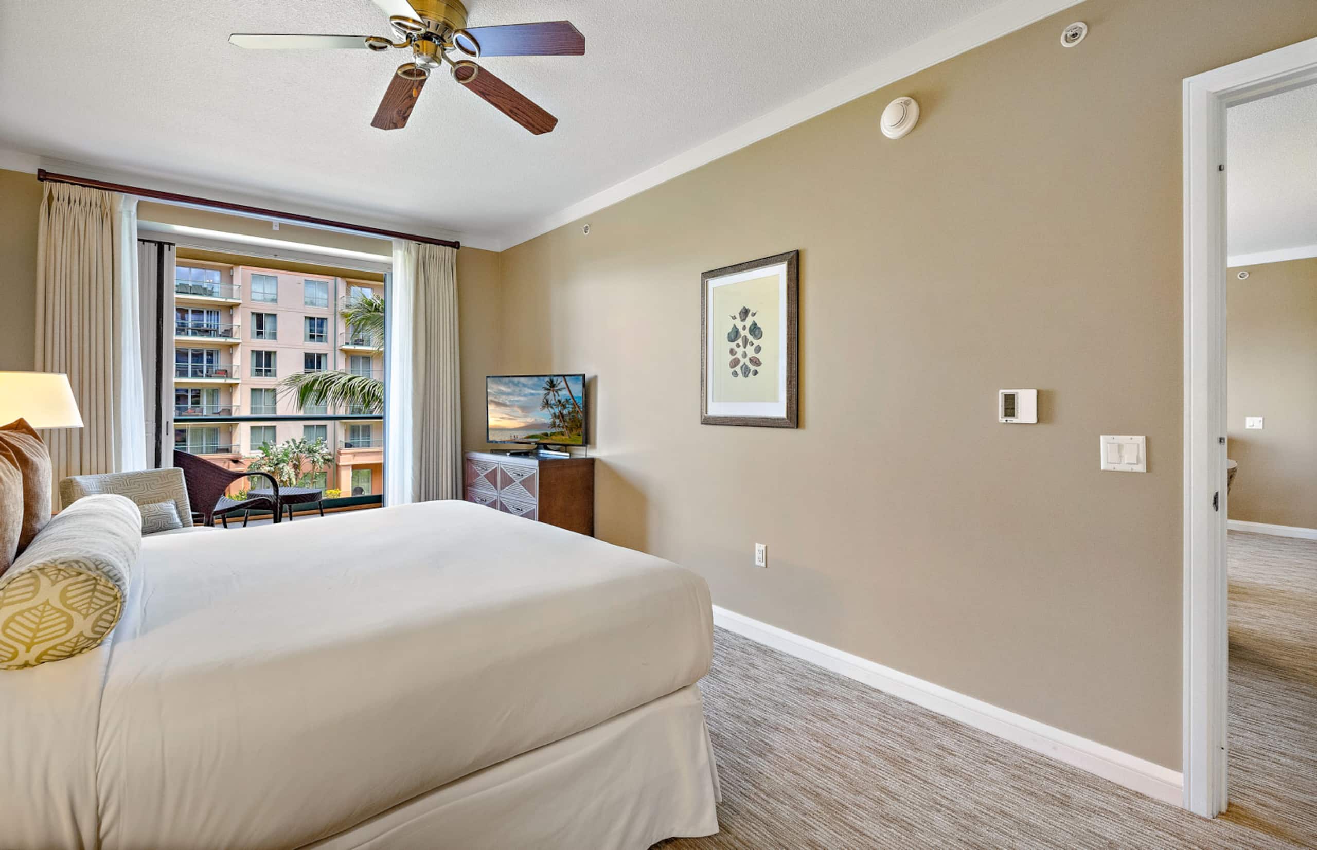 Condo in Lahaina · ★4.83 · 2 bedrooms · 3 beds · 2 baths - Image 16