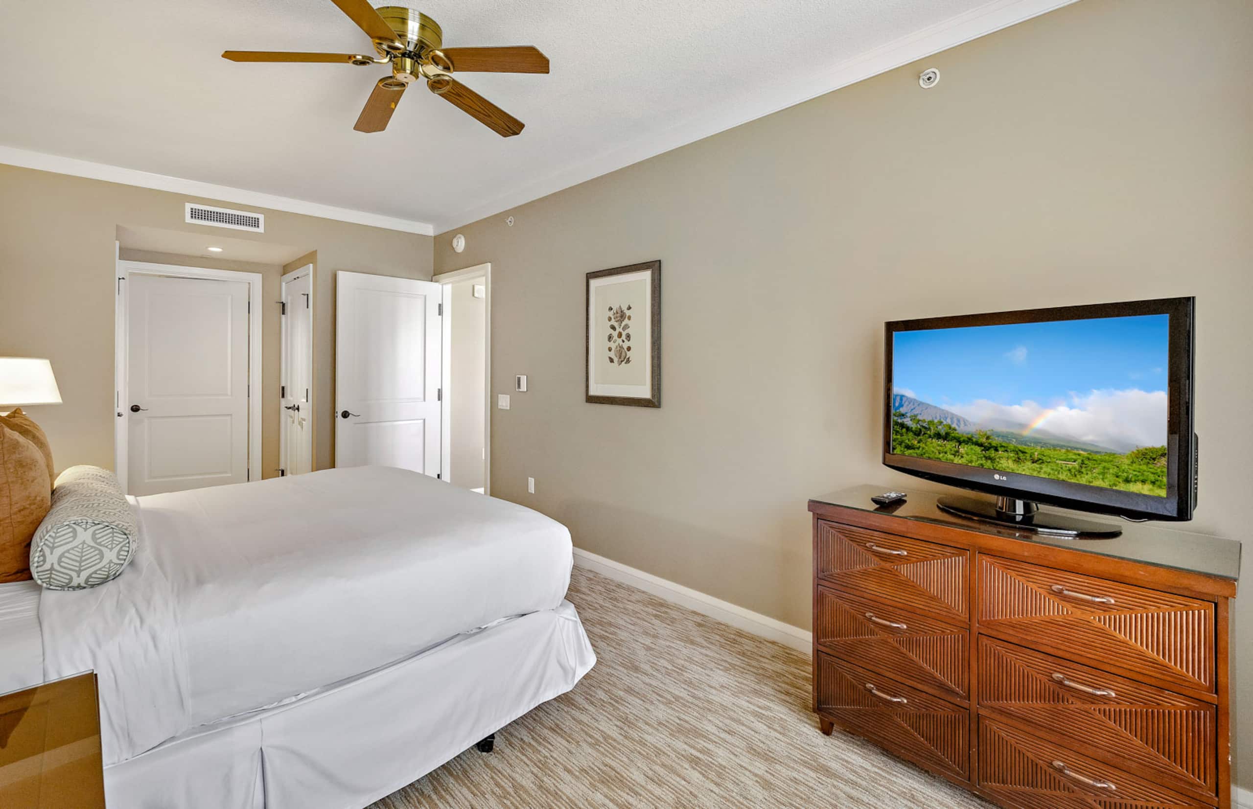 Condo in Lahaina · ★4.83 · 2 bedrooms · 3 beds · 2 baths - Image 21