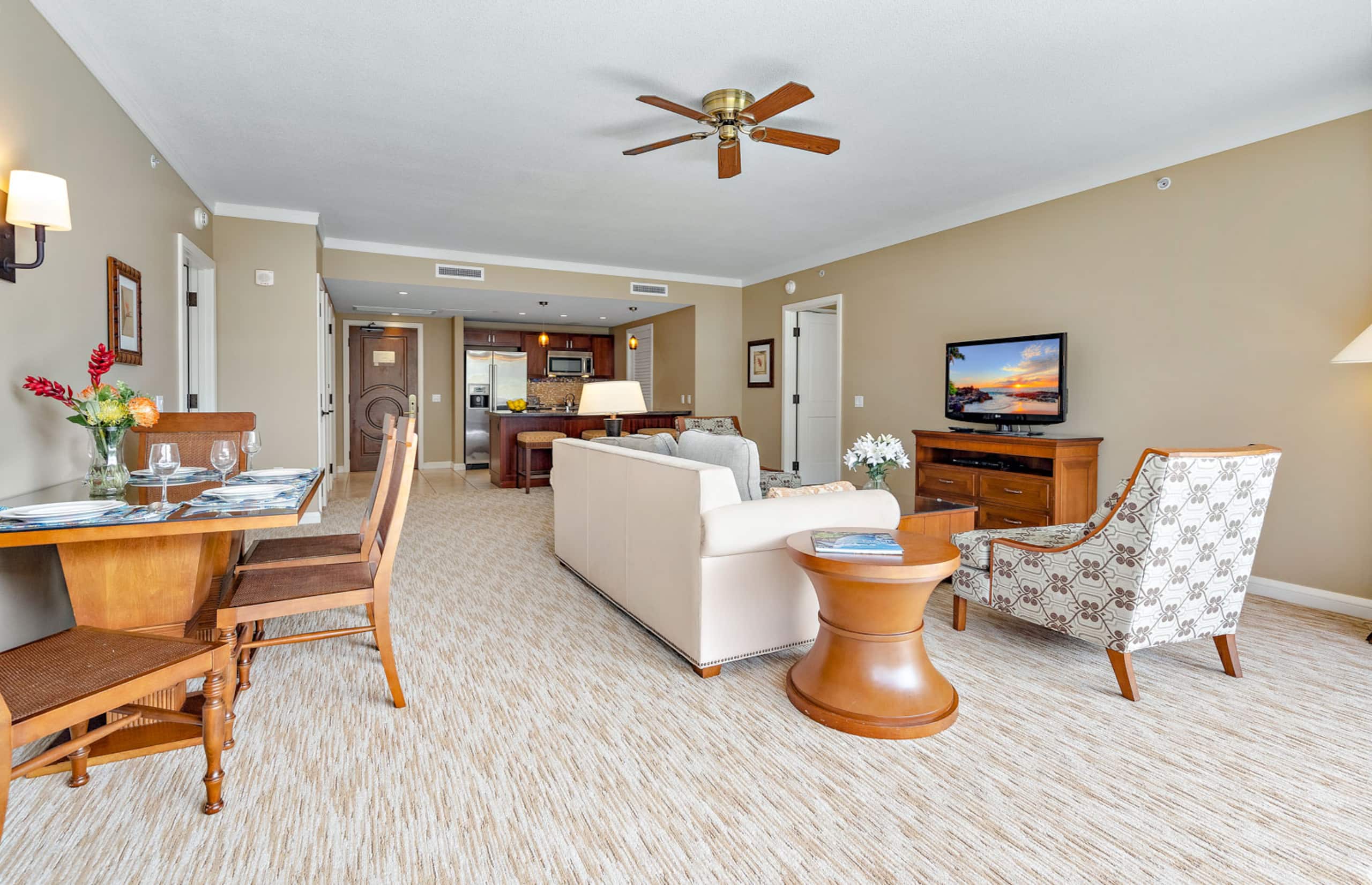 Condo in Lahaina · ★4.83 · 2 bedrooms · 3 beds · 2 baths - Image 11