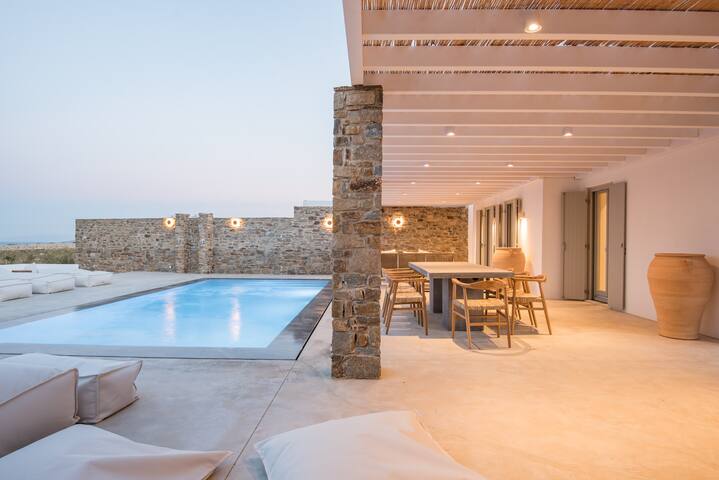 Luxury Design Dreamy Villa in Antiparos beach Gree gallery image 3