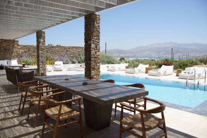 Luxury Design Dreamy Villa in Antiparos beach Gree gallery image 5