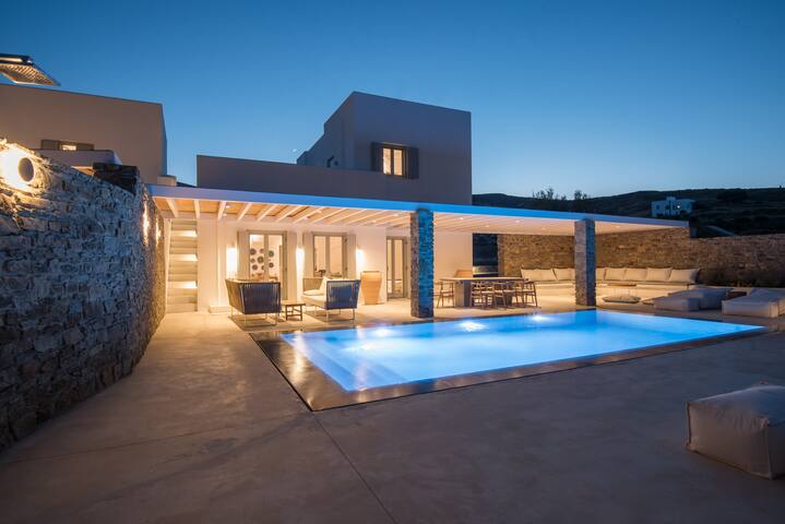 Luxury Design Dreamy Villa in Antiparos beach Gree