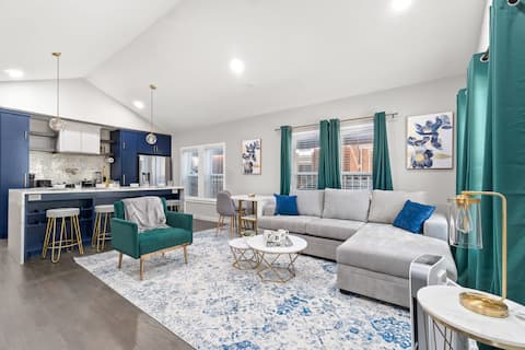 Top Airbnb: Emerald Indigo House | Pet Friendly in Elmwood