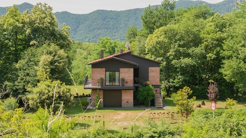 Butlers - Can Baseia, the Fageda d'en jordà