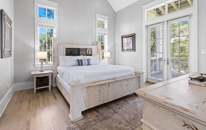 2nd Floor King Suite 2