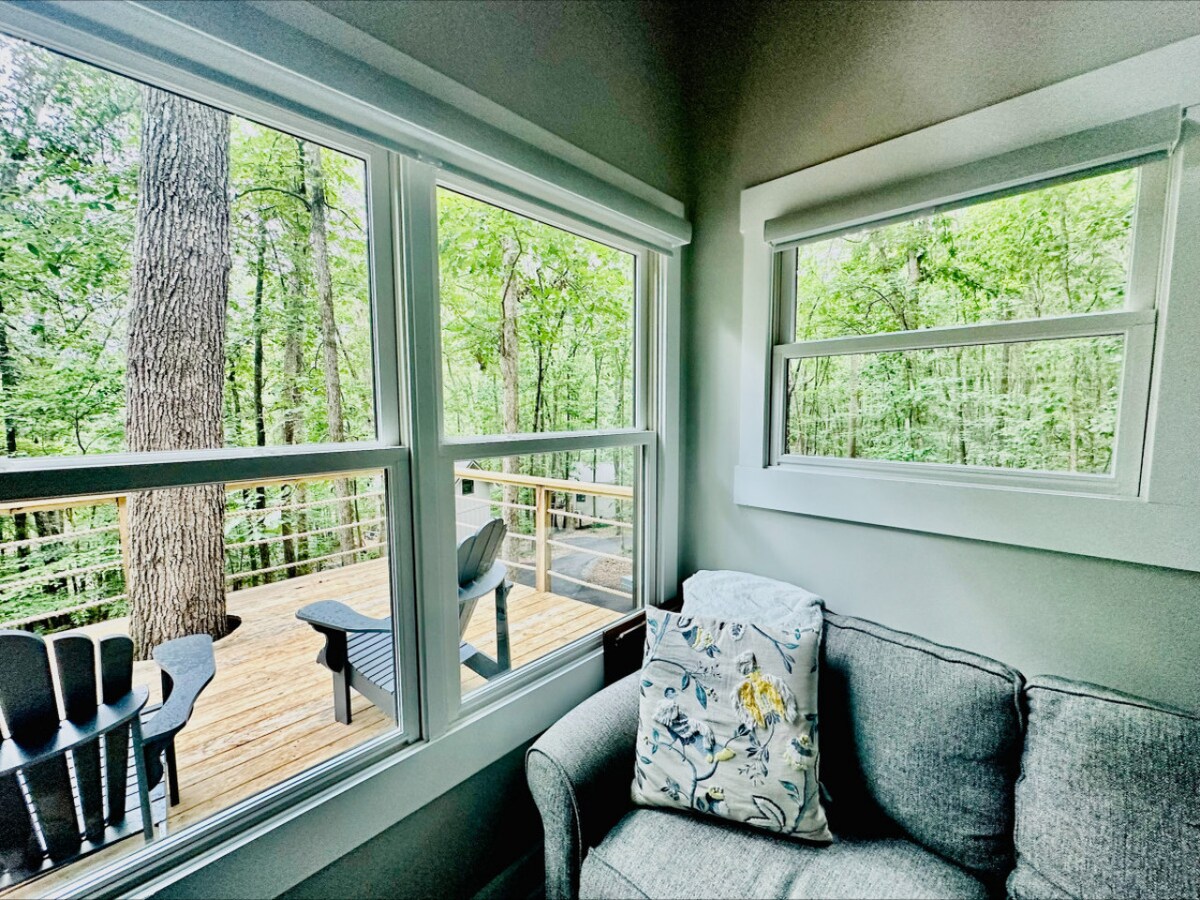 Beautiful view of Treehouse Rentals With Private Kitchenette