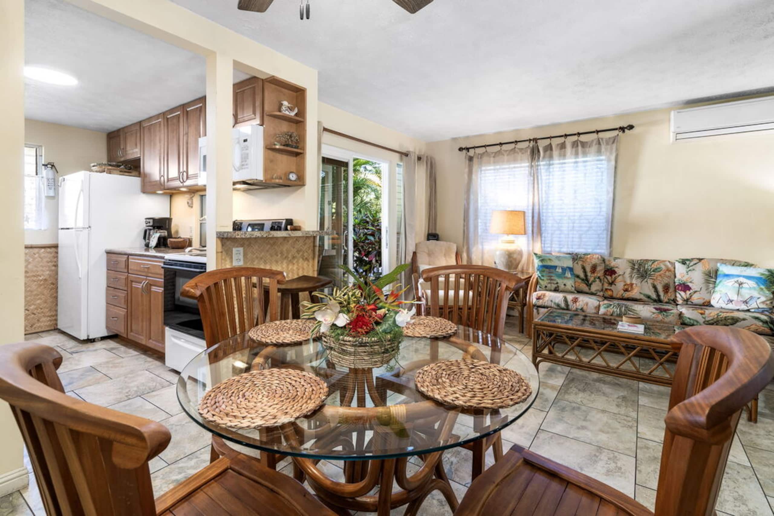 Townhouse in Kailua-Kona · ★4.69 · 2 bedrooms · 3 beds · 2 baths - Image 4