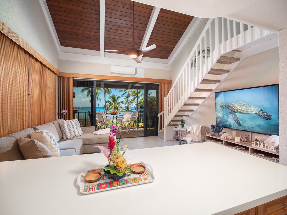 ห้องนั่งเล่นพร้อมโซฟาแบบนอนได้ขนาดควีนไซส์